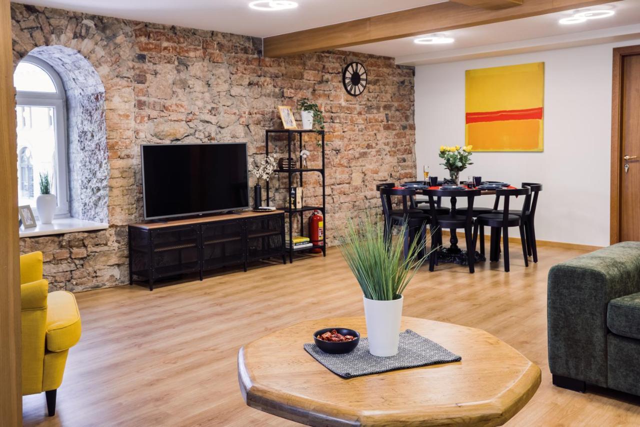 Lejlighed Rothko Apartment/8 Guests/4bedrooms/riga Old Town *