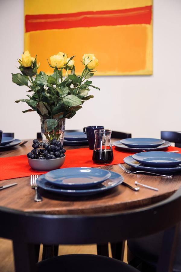 Lejlighed Rothko Apartment/8 Guests/4bedrooms/riga Old Town